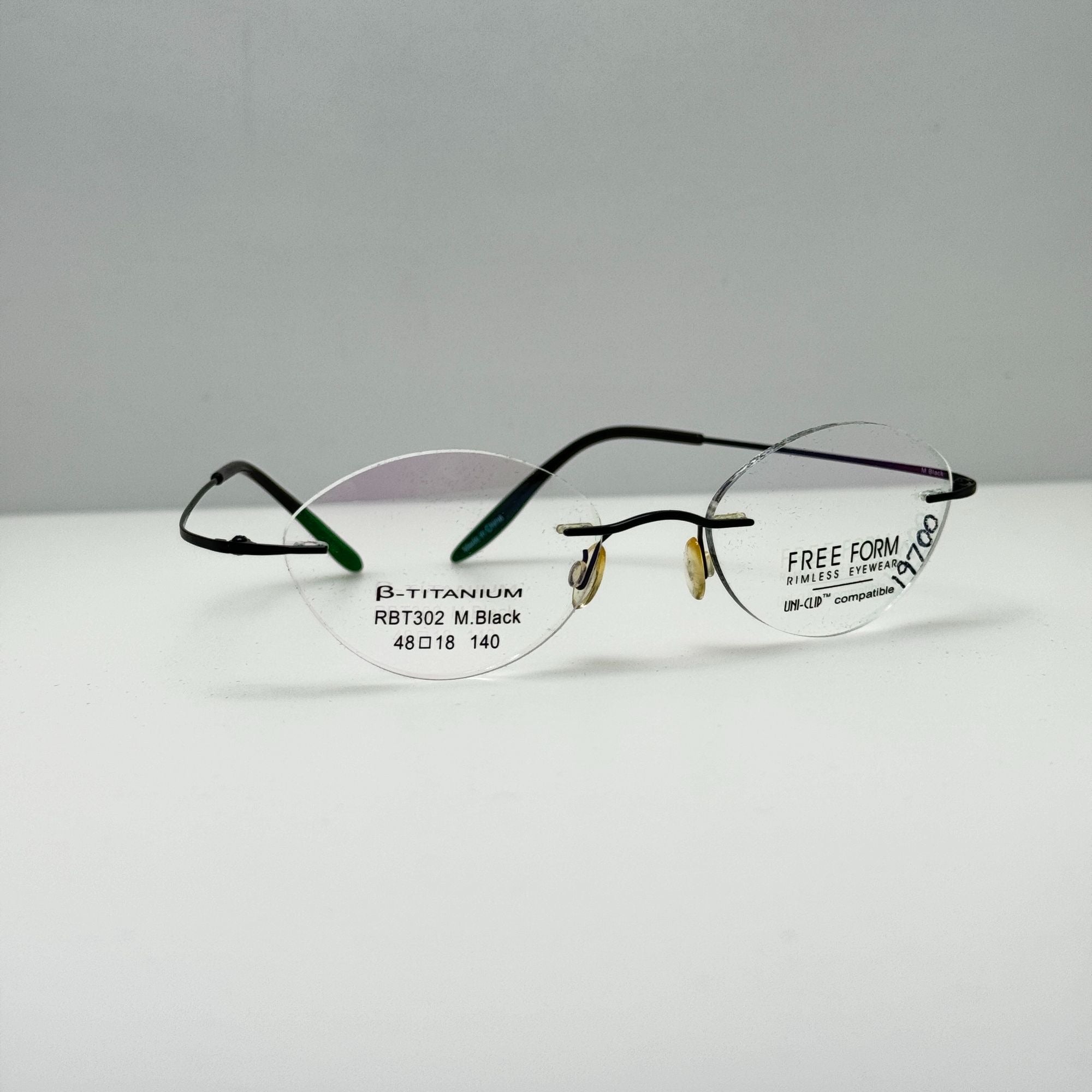 Free form glasses eyeglasses store frames RBT302 48-18-140 display model