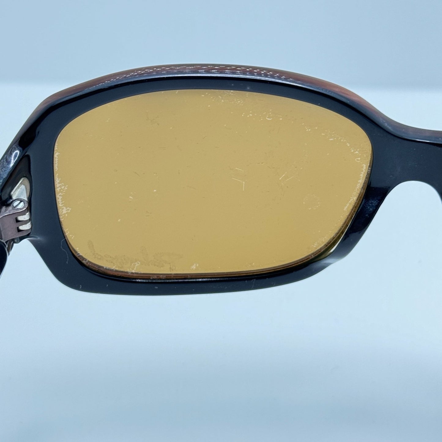 Oakley Sunglasses OO2012-05 Discreet Polarized Read Description