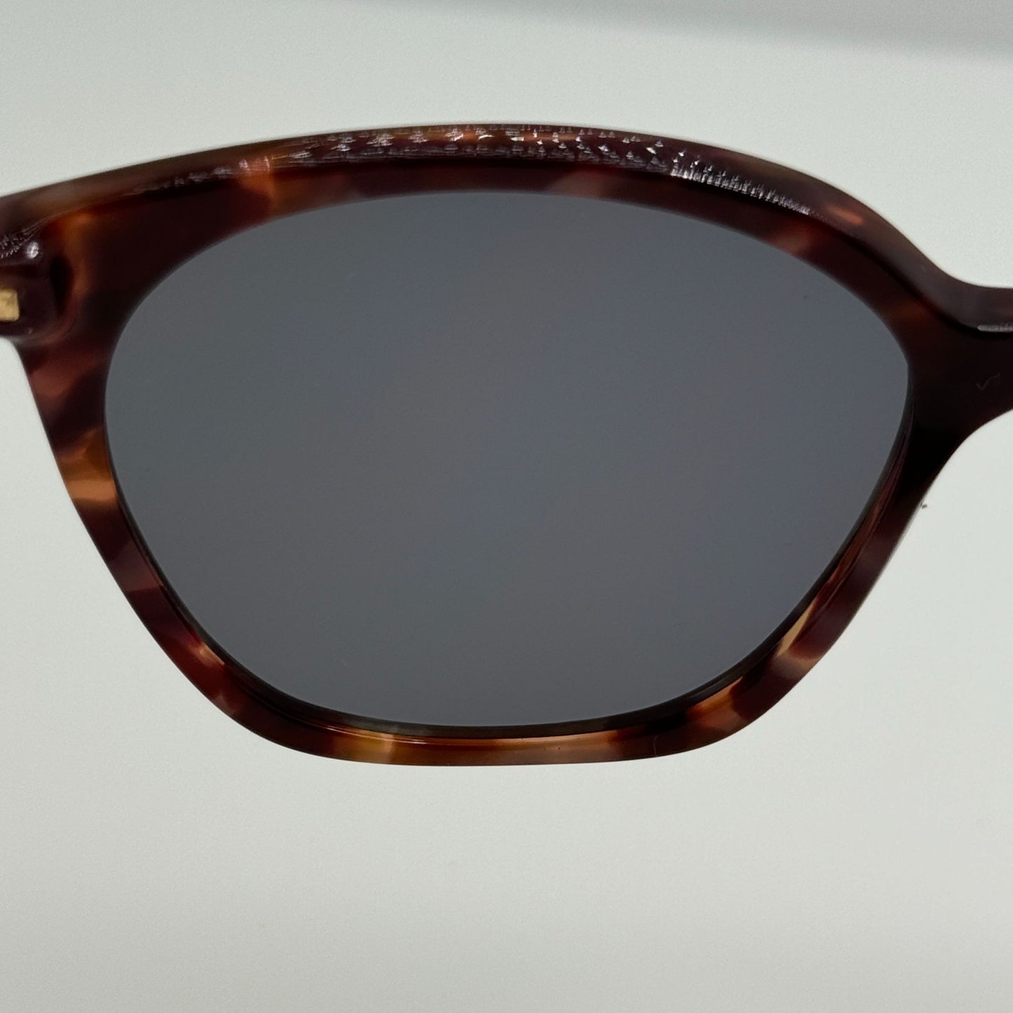 Prada Sunglasses VPR 11T EU0-1O1 51-17-140