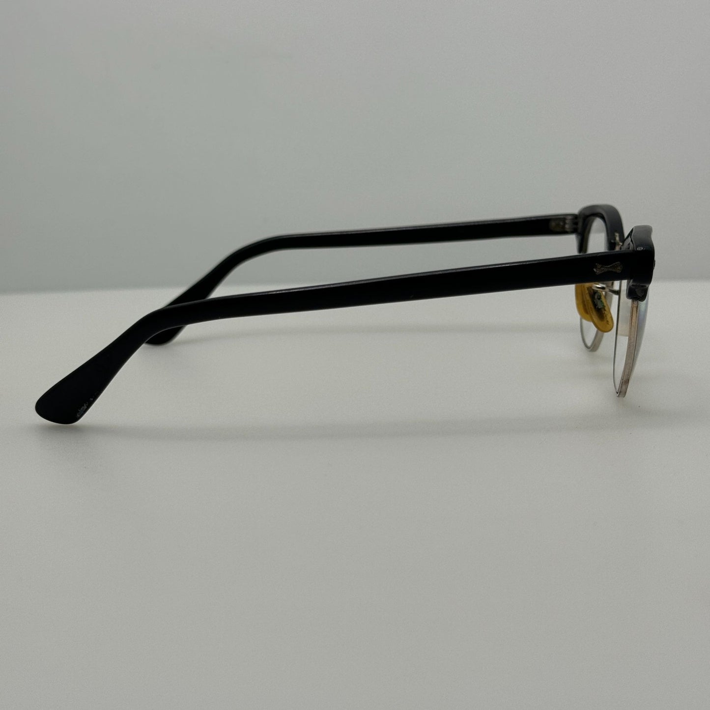 Universal Eyeglasses Eye Glassses Frames 4 1/4 1/10 12kgf Horned Rimmed 44-24