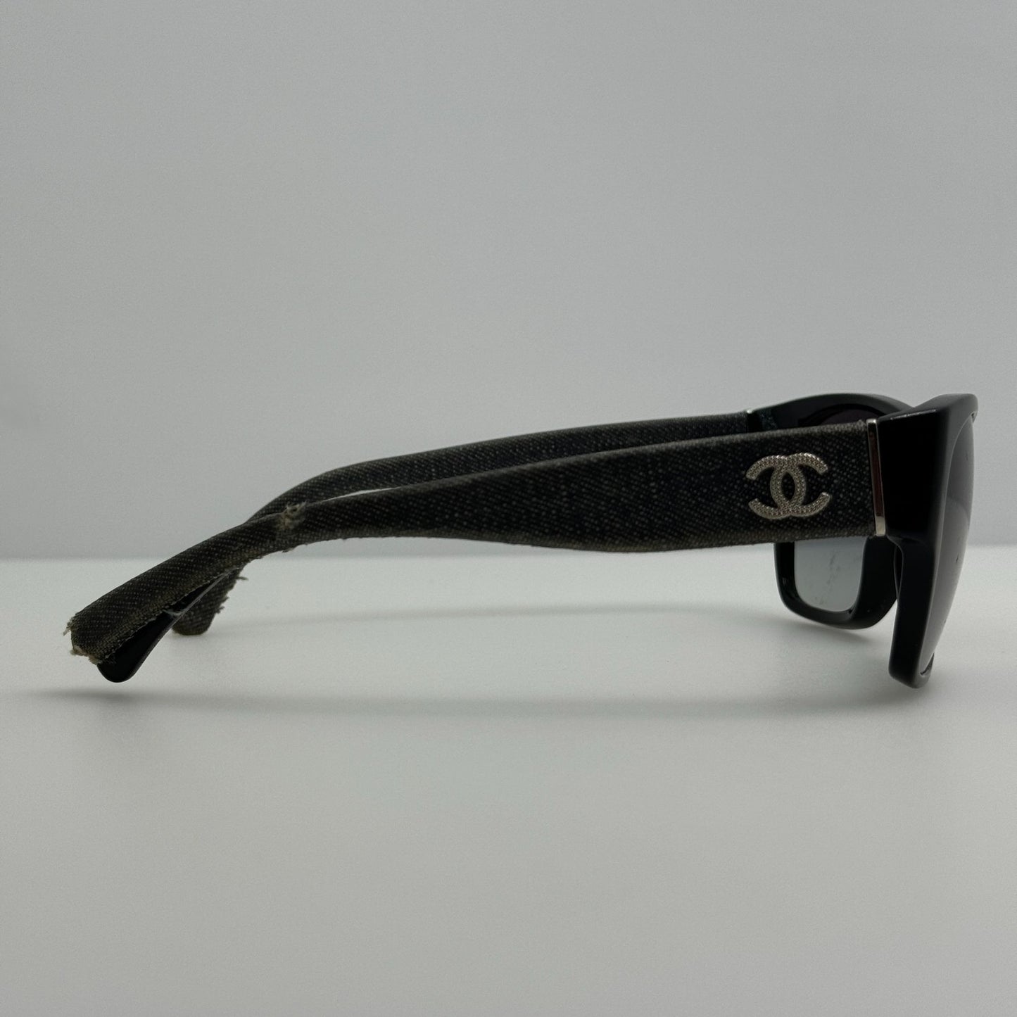 Chanel Sunglasses 5162 Black Italy Read Description