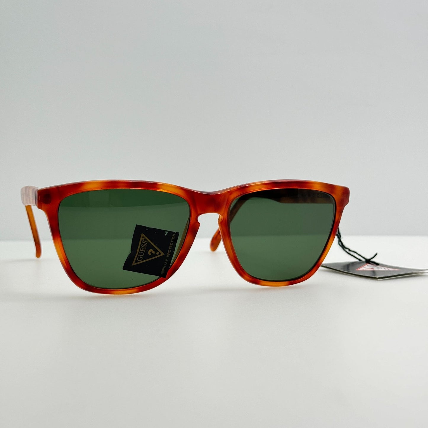 Guess Eyewear Sunglasses GU872-TEMPE DB Vintage Retro 55-16-145