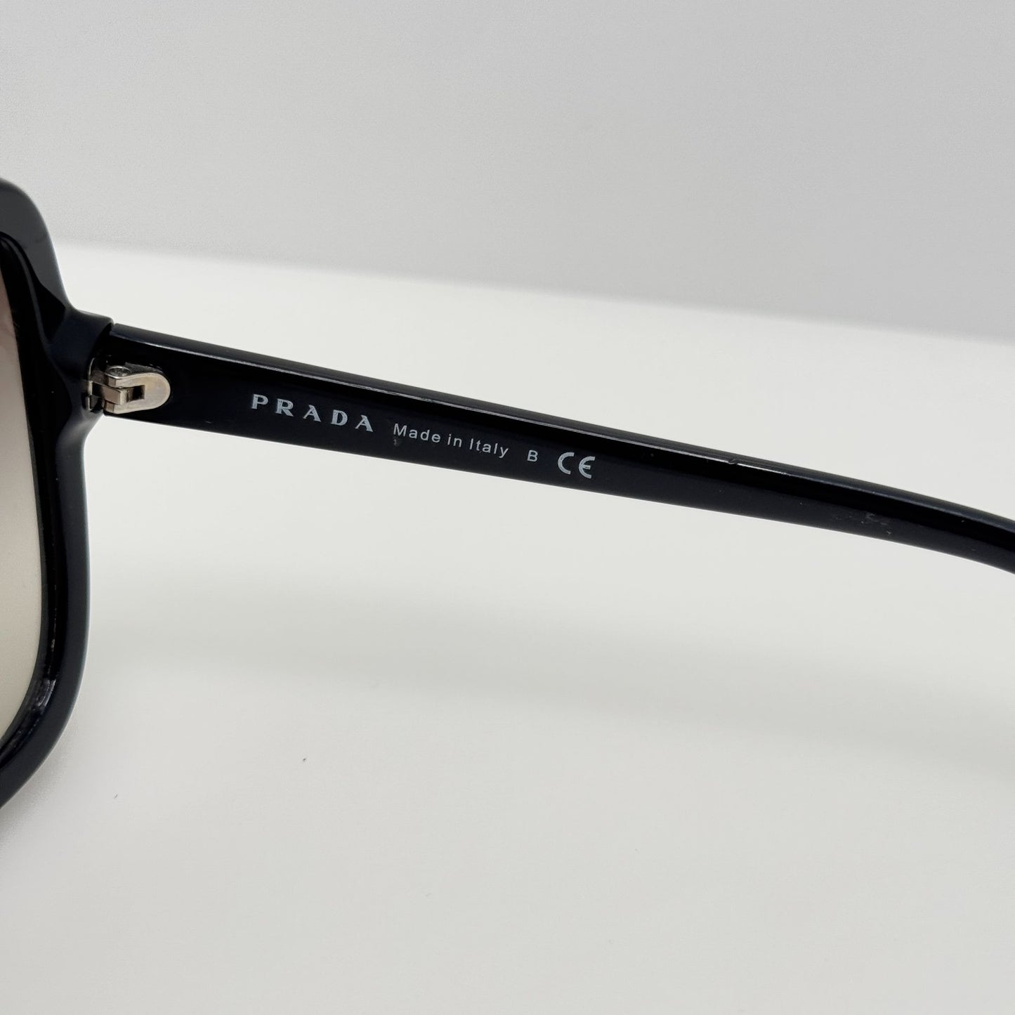 Prada Sunglasses SPR 05S 1AB-0A7 56-19-135