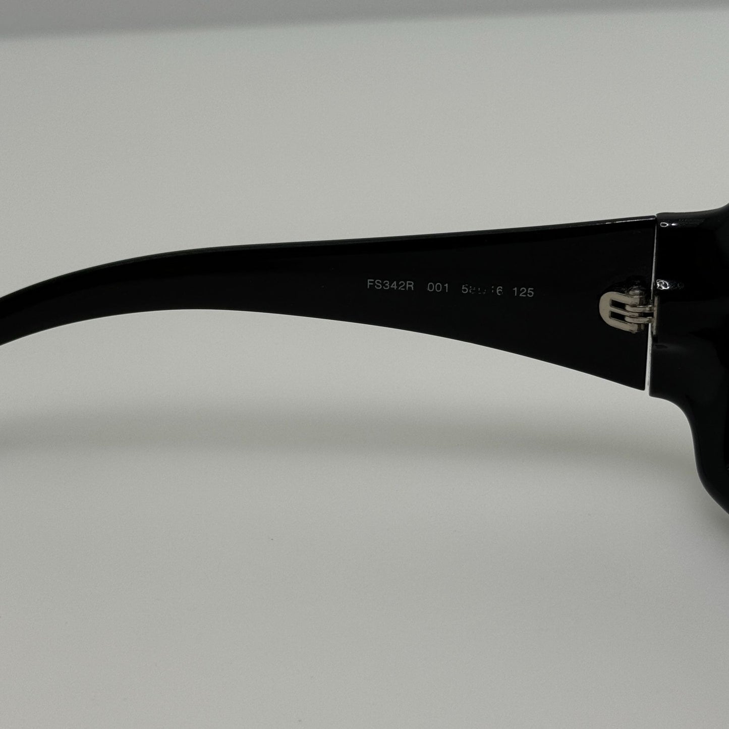 Fendi Sunglasses FS342R 001 Black Italy 58-16-125